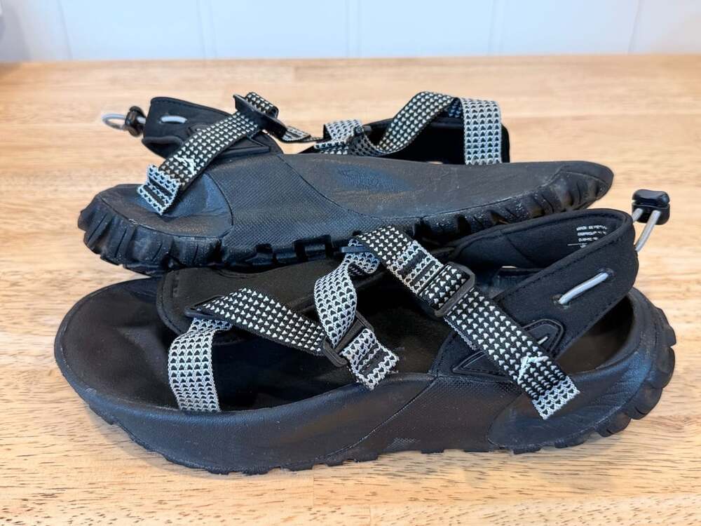 Nike Oneonta Trail Black Womens Outdoor Hiking Sandals Size 9